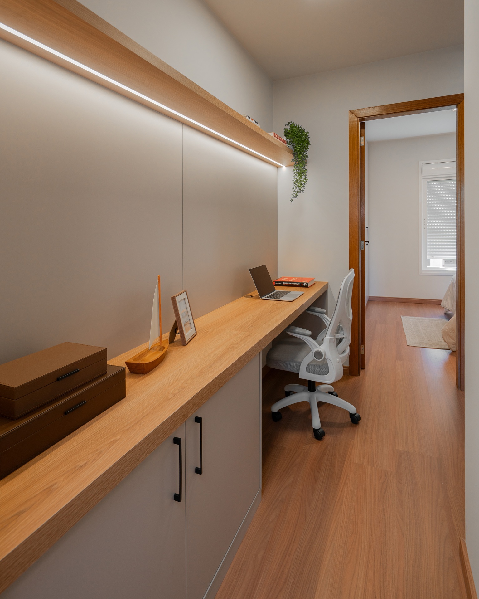 Home office planejado do decorado Florença